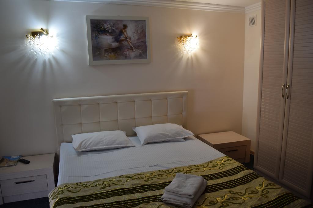 Bayterek Hotel Астана Экстерьер фото